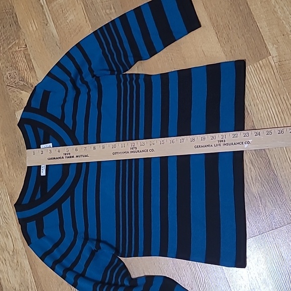 Hannah- 3/4 Sleeve Sweater - Picture 5 of 11